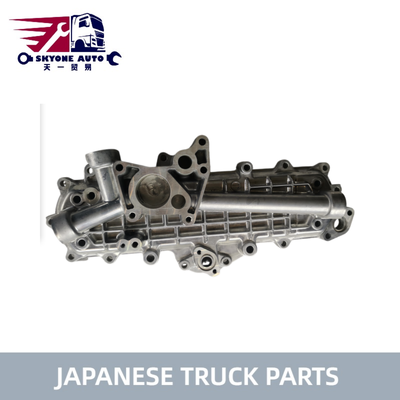 Piezas de camiones japoneses Cubierta del enfriador de aceite 21302-97513 para NISSAN/UD PF6 PF6T TRUCK Nissan Truck Parts